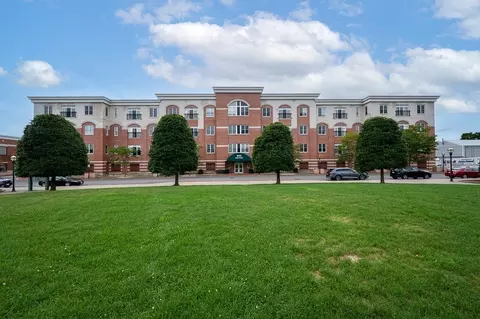 500 Union St #5408, Westborough, MA 01581