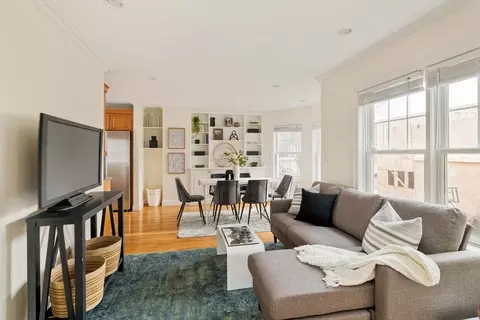 92 Chestnut St #2, Brookline, MA 02445 photo 2