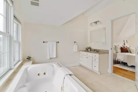 92 Chestnut St #2, Brookline, MA 02445 photo 18