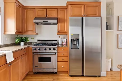 92 Chestnut St #2, Brookline, MA 02445 photo 10