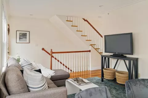 92 Chestnut St #2, Brookline, MA 02445 photo 6