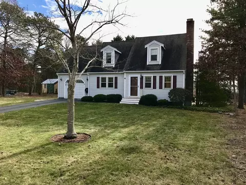 16 Sugar Pine Cir, Mashpee, MA 02649 photo 2