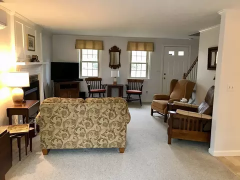 16 Sugar Pine Cir, Mashpee, MA 02649 photo 8