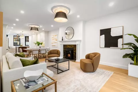 903 Beacon St #1, Boston, MA 02215