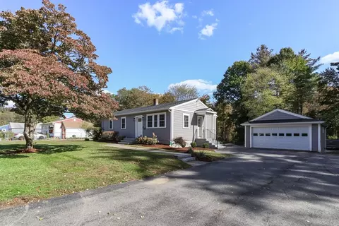 12 Mark St, Ayer, MA 01432