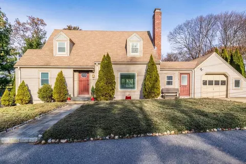 25 Puritan Rd, Newton, MA 02461