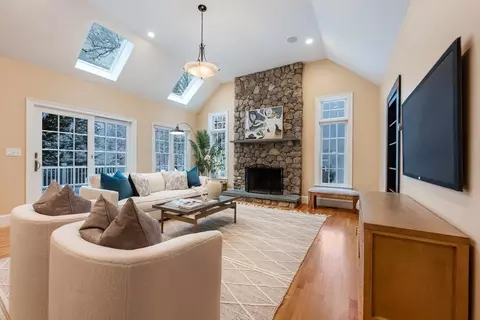 50 Barrett St, Needham, MA 02492 photo 11
