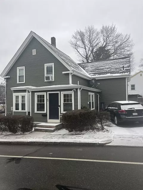 42 Centre St, Quincy, MA 02169