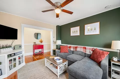 25 Roslyn St #15, Salem, MA 01970