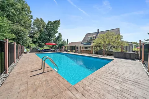 6 Cushing St, Hull, MA 02045 photo 7