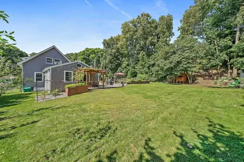6 Cushing St, Hull, MA 02045 photo 10