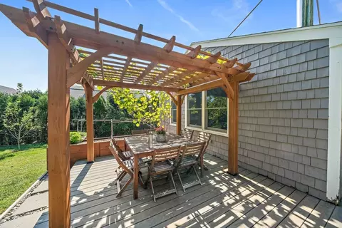 6 Cushing St, Hull, MA 02045 photo 11