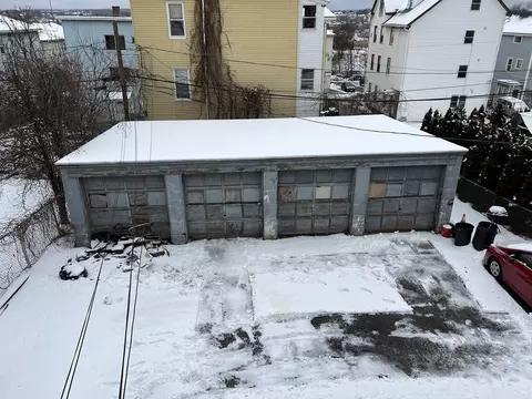 76 Perry Ave, Worcester, MA 01610 photo 2