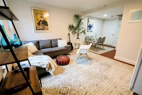 128 Washington Ave, Chelsea, MA 02150