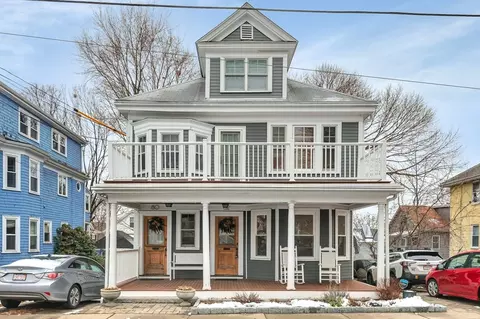82 Gloucester St #82, Arlington, MA 02476