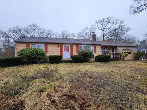 21 Alder Ln, Harwich, MA 02645