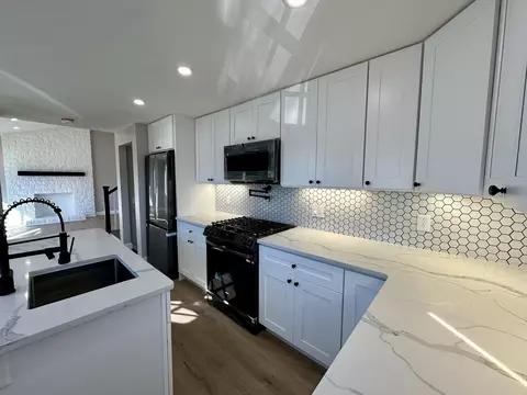 28 Massasoit Ave, Brockton, MA 02302