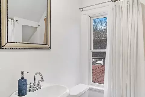 11 Vine St, Beverly, MA 01915 photo 27
