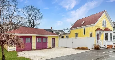 11 Vine St, Beverly, MA 01915 photo 32