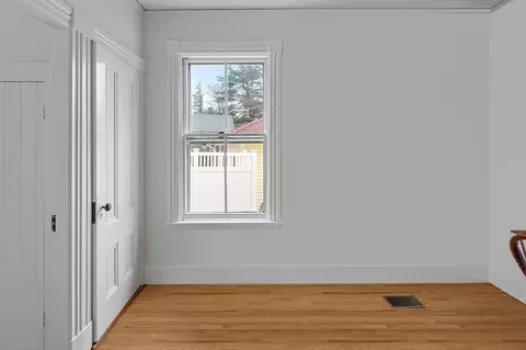 11 Vine St, Beverly, MA 01915 photo 18