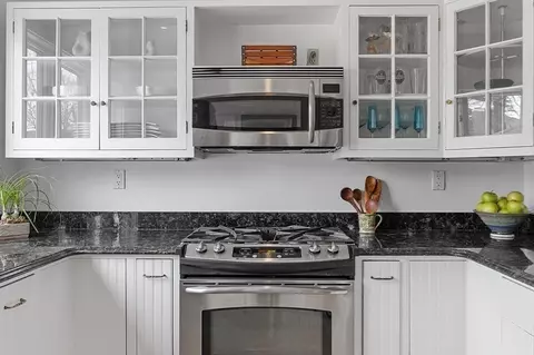 11 Vine St, Beverly, MA 01915 photo 16