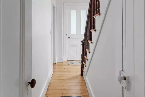 11 Vine St, Beverly, MA 01915 photo 20