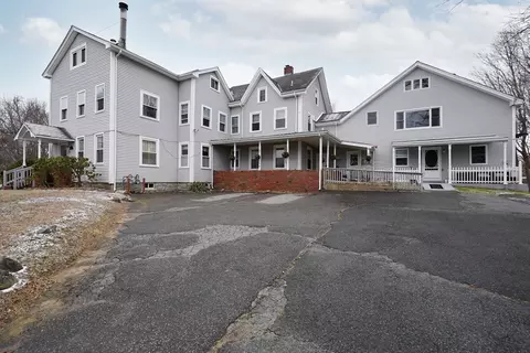 76 Field St #8, Taunton, MA 02780