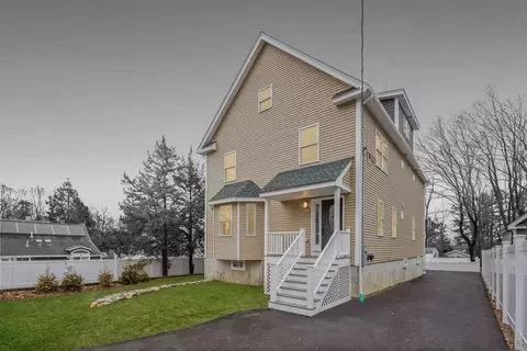 121 Neponset Ave, Boston, MA 02136