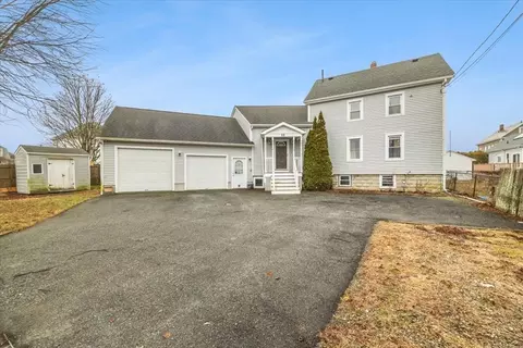 55 Bank St, New Bedford, MA 02740