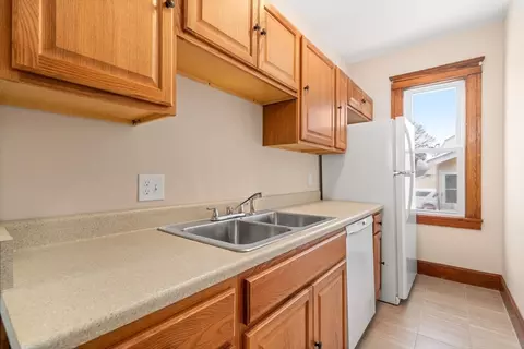 18 Rena St, Worcester, MA 01604 photo 6
