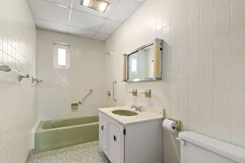 18 Rena St, Worcester, MA 01604 photo 13
