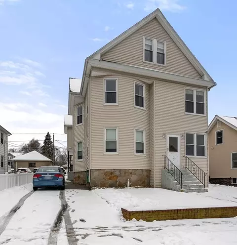 18 Rena St, Worcester, MA 01604