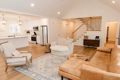 570 Elm St E, Raynham, MA 02767 photo 6