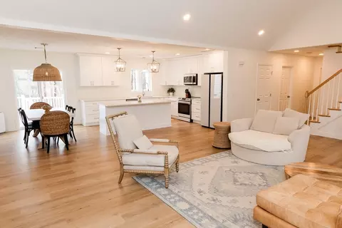 570 Elm St E, Raynham, MA 02767 photo 7