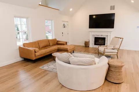 570 Elm St E, Raynham, MA 02767 photo 9