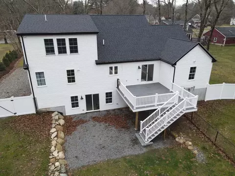 570 Elm St E, Raynham, MA 02767 photo 4