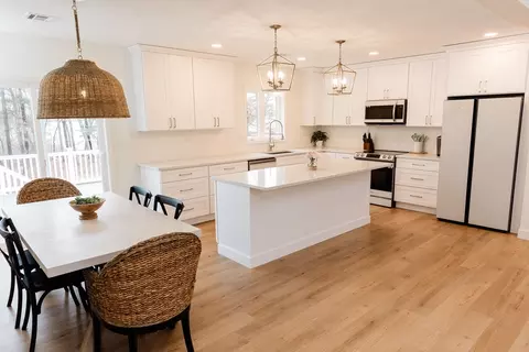 570 Elm St E, Raynham, MA 02767 photo 11