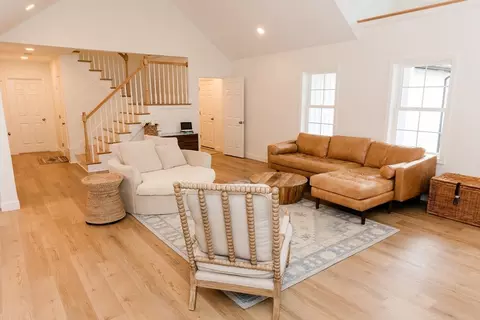 570 Elm St E, Raynham, MA 02767 photo 8