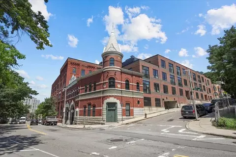 251 Heath St #215, Boston, MA 02130