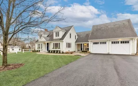 11 Marshall Rd, Hingham, MA 02043