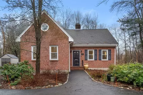39 Brook Rd, Sharon, MA 02067