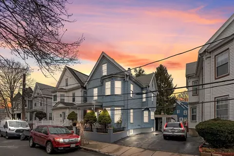 31 Gilman St, Somerville, MA 02145