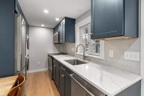 239 Washington St #3, Marblehead, MA 01945