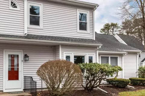 15 Whittier Ln #15, Easton, MA 02356