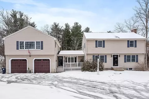35 Hopkins St, Wilmington, MA 01887
