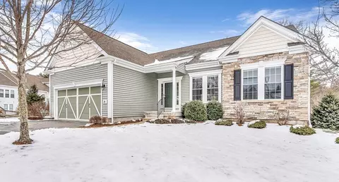 29 Parkland Ln #29, Acton, MA 01720