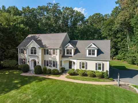 66 Willow Rd, Sudbury, MA 01776