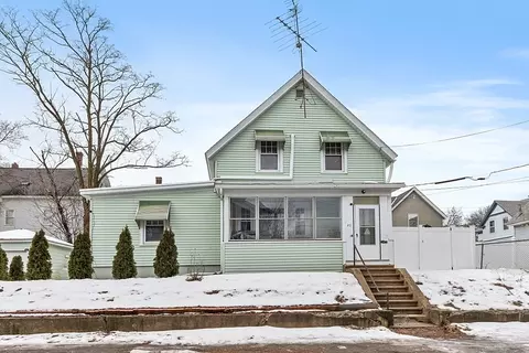 32 Townsend St, Fitchburg, MA 01420