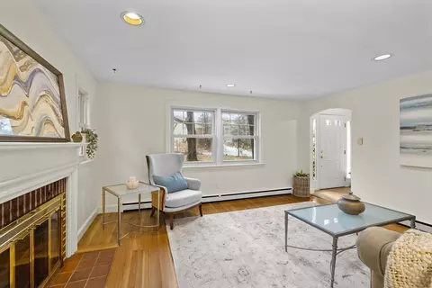 129 Cedar St, Lexington, MA 02421 photo 4