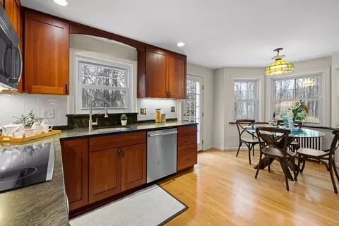 129 Cedar St, Lexington, MA 02421 photo 7